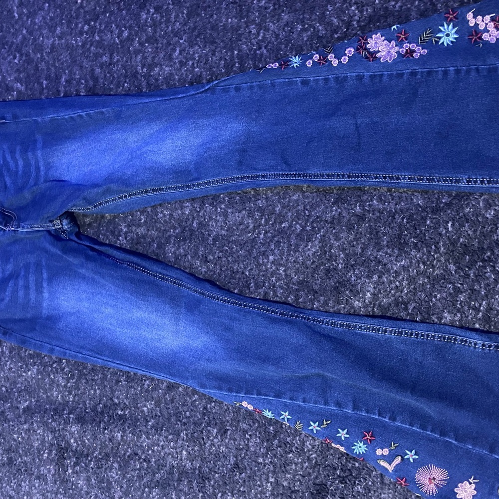 Bamboo flared embroidered jeans